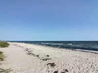 "Myrra" - 10m from the Sea