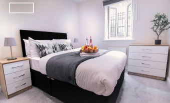 Basingstoke Town Center Serviced Apartments by Firoz Property Management