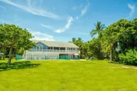 Baywatch Casa 3 Bedroom Home by Redawning