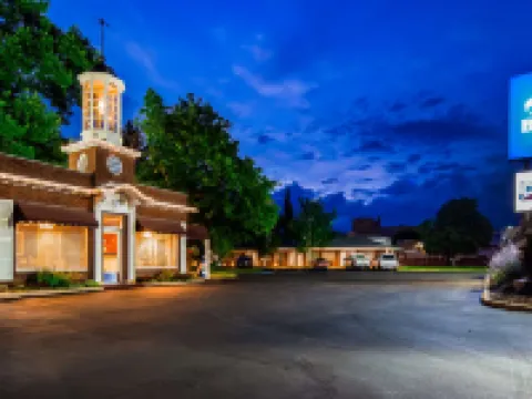 Baugh Motel, SureStay Collection by Best Western Hotels in Logan