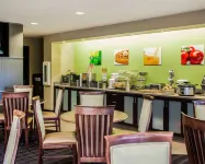 Quality Inn & Suites - breakfast
