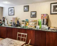 Quality Inn & Suites Davenport Near I-80 - 朝食