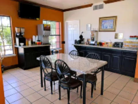 Americas Best Value Inn Brownsville/Padre Island Highway Hotels in Brownsville