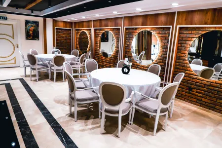 United Hotel International