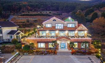 Maremonte Pension