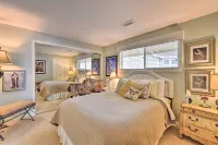Anacortes Paradise Vacation Rental w/ Water Views! - 3 étoiles