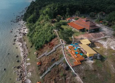 Golden Cliff Beach Resort Hotel a Laem Klat