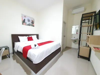 RedDoorz Near Kawasan Bandara Ahmad Yani Semarang 2