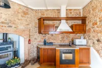 Thrapsano House at Iraklion Crete. for up to 8 Persons. - Mountain view