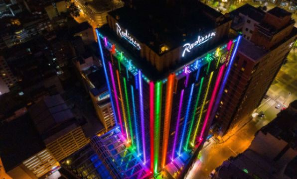 Radisson Montevideo Victoria Plaza Hotel - Housity