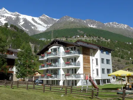 Amici Отели в г. Саас-Грунд