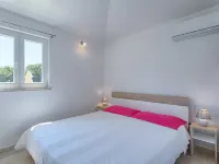 Lucija Hotels in Marceljani