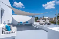 Majestic Sky Luxury Suites Hotels in Megalochori
