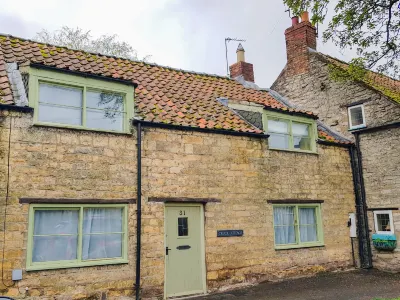 Cruck Cottage