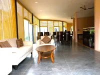 Foxoso Aaristo Baga Beach Resort