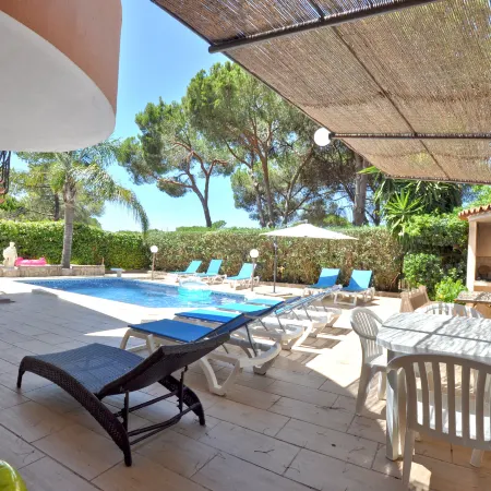 Spacious Retreat with Prime Location, Private Pool, Snooker, Free AC & Wifi