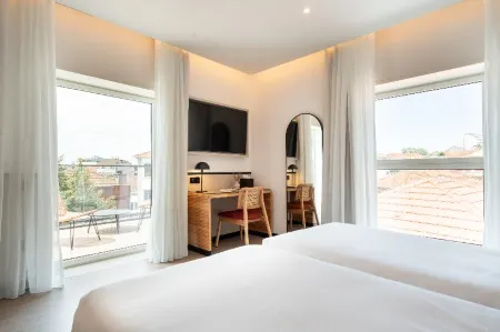 The Editory Garden Baixa Hotel Отели рядом с достопримечательностью «Понти-ди-Дон-Луиш I»