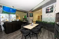 Holiday Inn LEON-CONVENTION CENTER by IHG - bar