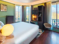 Splendid Hotel Lac d'Annecy, Handwritten Collection Отели рядом с достопримечательностью «Notre-Dame de Liesse»