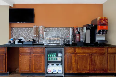 Travelodge by Wyndham Jackson I-40 Exit 82