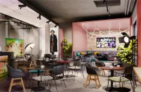 Moxy Outlet城市梅青根 - 3星級