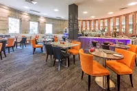 Bunbury Hotel Koombana Bay - breakfast
