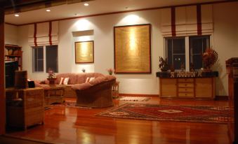 Lanna Thai Villa Bed & Breakfast