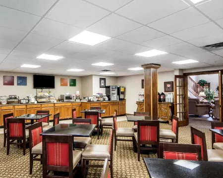 Comfort Inn & Suites Ponca City Near Marland Mansion