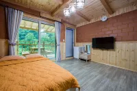 Jeongseon Firefly Red Clay Pension فنادق في جونغسون-غون