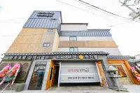 Wanju Hanok Hotel Samnye Museum Motel Hotel dekat Woosuk University