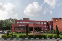 Hotel Chandigarh Beckons