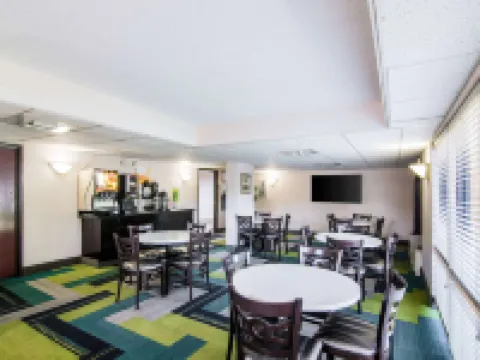Quality Inn Near University of Mobile Hotels in Saraland