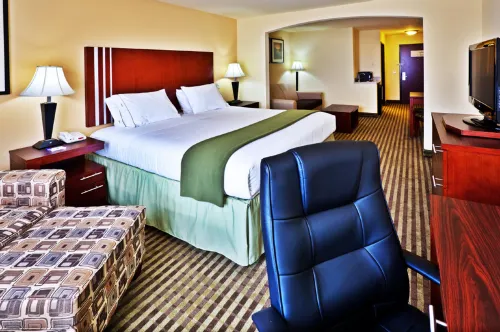 Holiday Inn Express & Suites PERRY by IHG Hotels in Perry