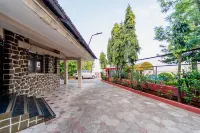 Treebo Raval Resort Hotels in Dandeghar