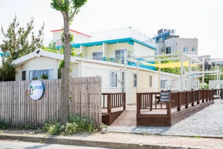 Yangyang Hajo Stay Отели рядом с достопримечательностью «Yangyang Surfyy Beach»