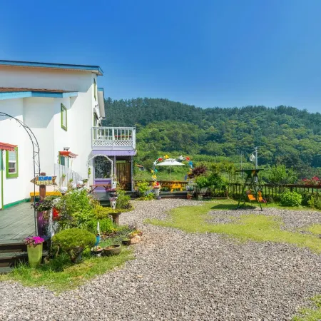 Goseong Hatsal Gadeuk Pension