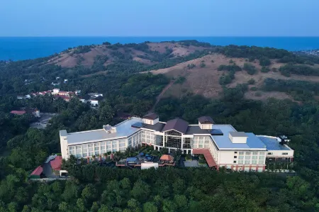 The Westin Goa Отели рядом с достопримечательностью «Анжуна Бич»