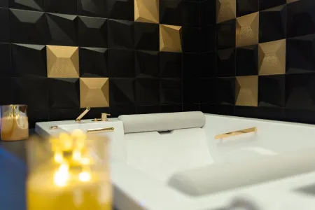 Queen Suite with Whirlpool Tub - B&B Kreart Suite & Rooms Отели в г. Кротоне