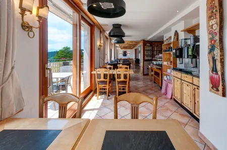 Alpe Fleurie Residence Отели в г. Эгль