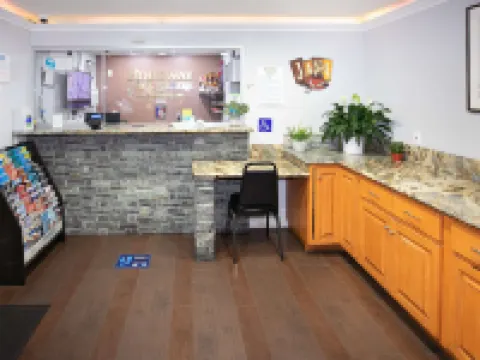 Rodeway Inn & Suites Hotels in Bellflower