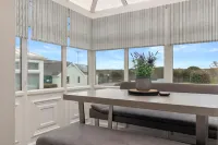 Cartwright's Cottage - Indoor Pool, Sports Courts, Play Park - Pools