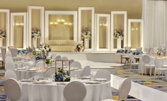 Mövenpick Hotel and Hotel Apartments Ghala Muscat