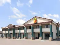 Super 8 by Wyndham Red Deer Hotels near Woody's Spray Park