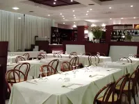 Hotel Embassy Hotels in Pero