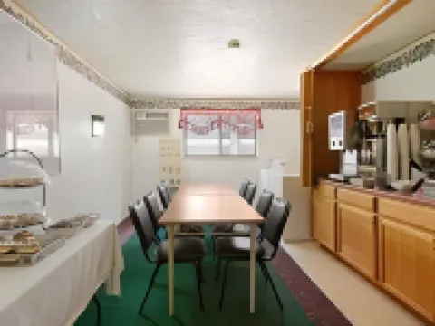 Super 8 by Wyndham Green River Hotels in Green River