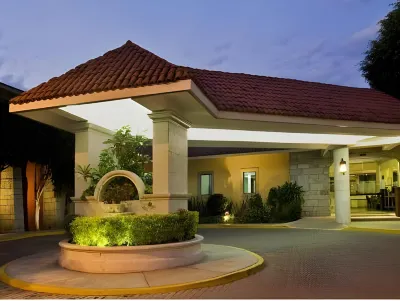 Fiesta Inn Oaxaca Отели в г. 