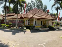 Hotel Azaya 鄰近翁布尔西多穆克蒂的酒店