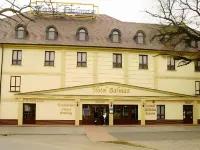 Hotel Kamilla Các khách sạn ở Hajduszoboszlo