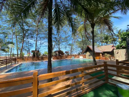 Anjung Pantai Seberang Отели рядом с достопримечательностью «Universiti Sultan Zainal Abidin»