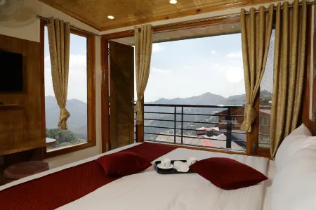 Dee Ess Residency by Lazygetaways Отели рядом с достопримечательностью «Kotkhai Palace»